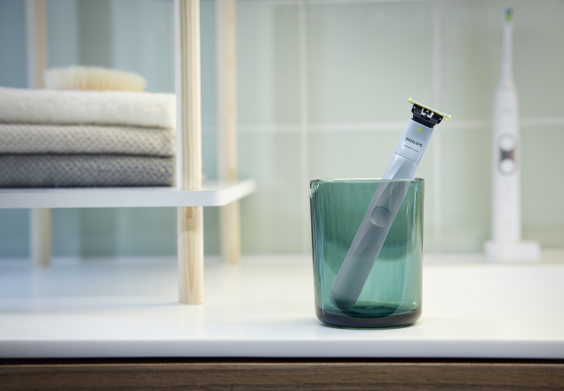 Aparat de ras OneBlade First Shave, QP1324/20, Philips